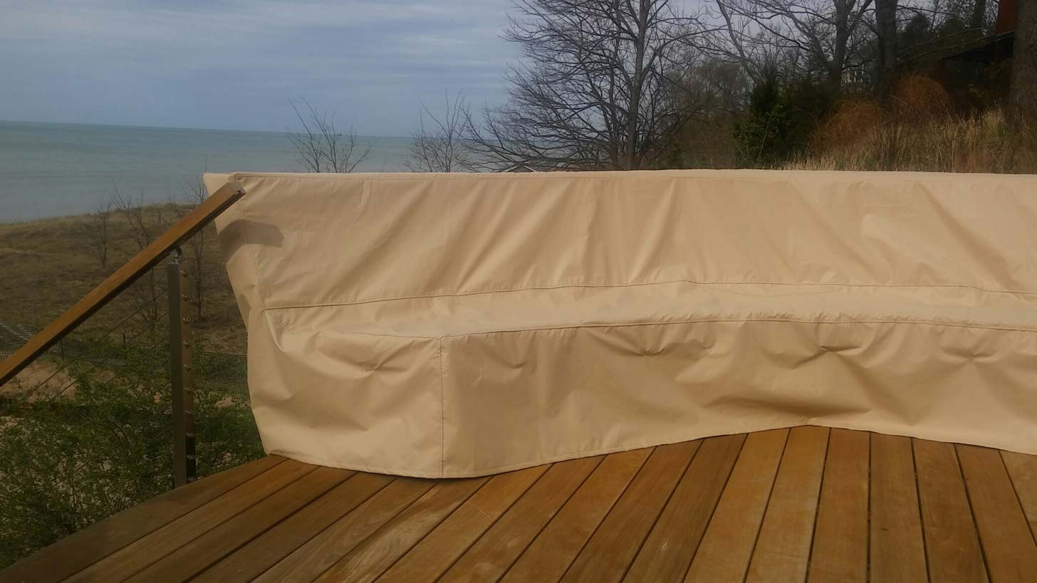 Curved Bench Cover Stamoid Light Sand II