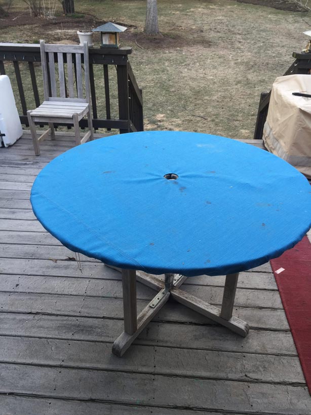 Round Table top cover with hole for umbrella with shockcord drawstring