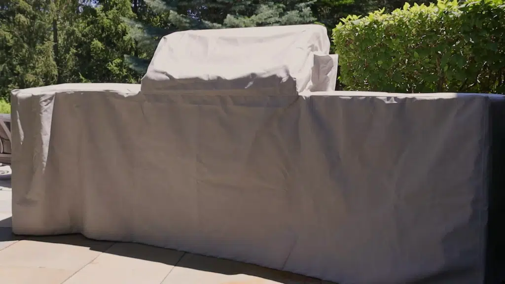 Custom Curved Grill Island Cover