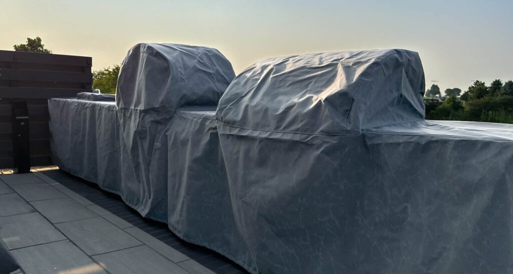 Custom Outdoor Kitchen with Pizza Oven Grill and Cooler Cover