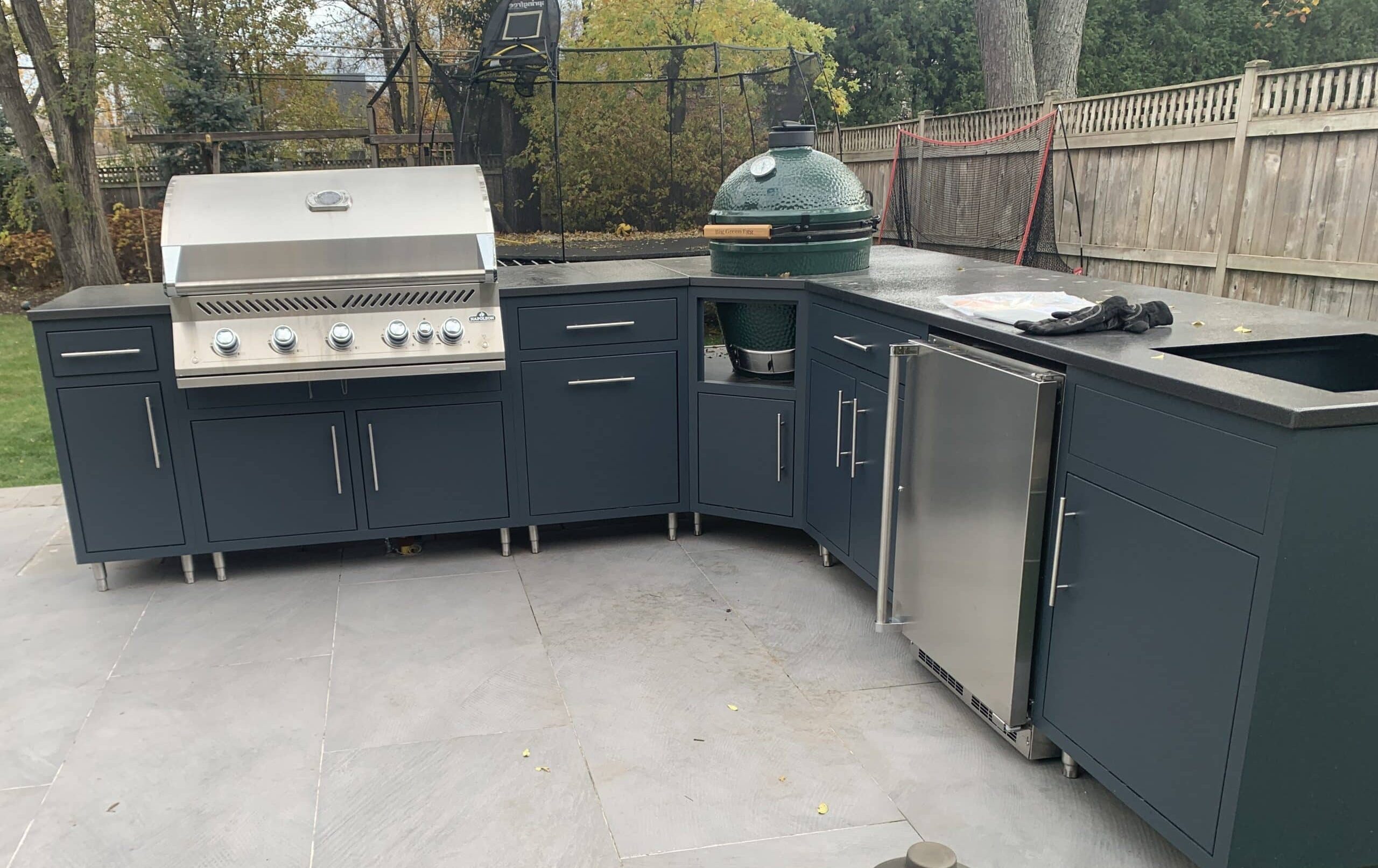 L Shaped Grill Island With Big Green Egg